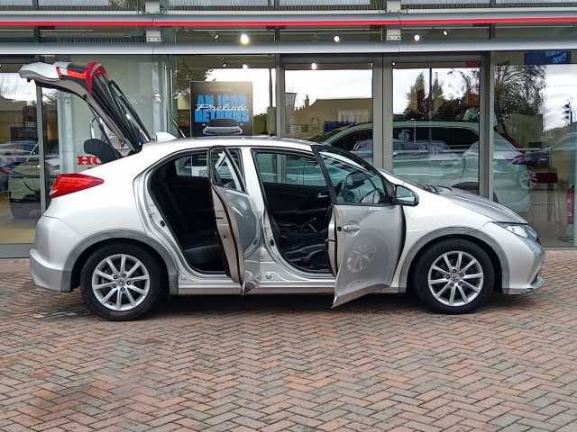 Honda Civic 1.8 i-VTEC EX 5dr Auto 