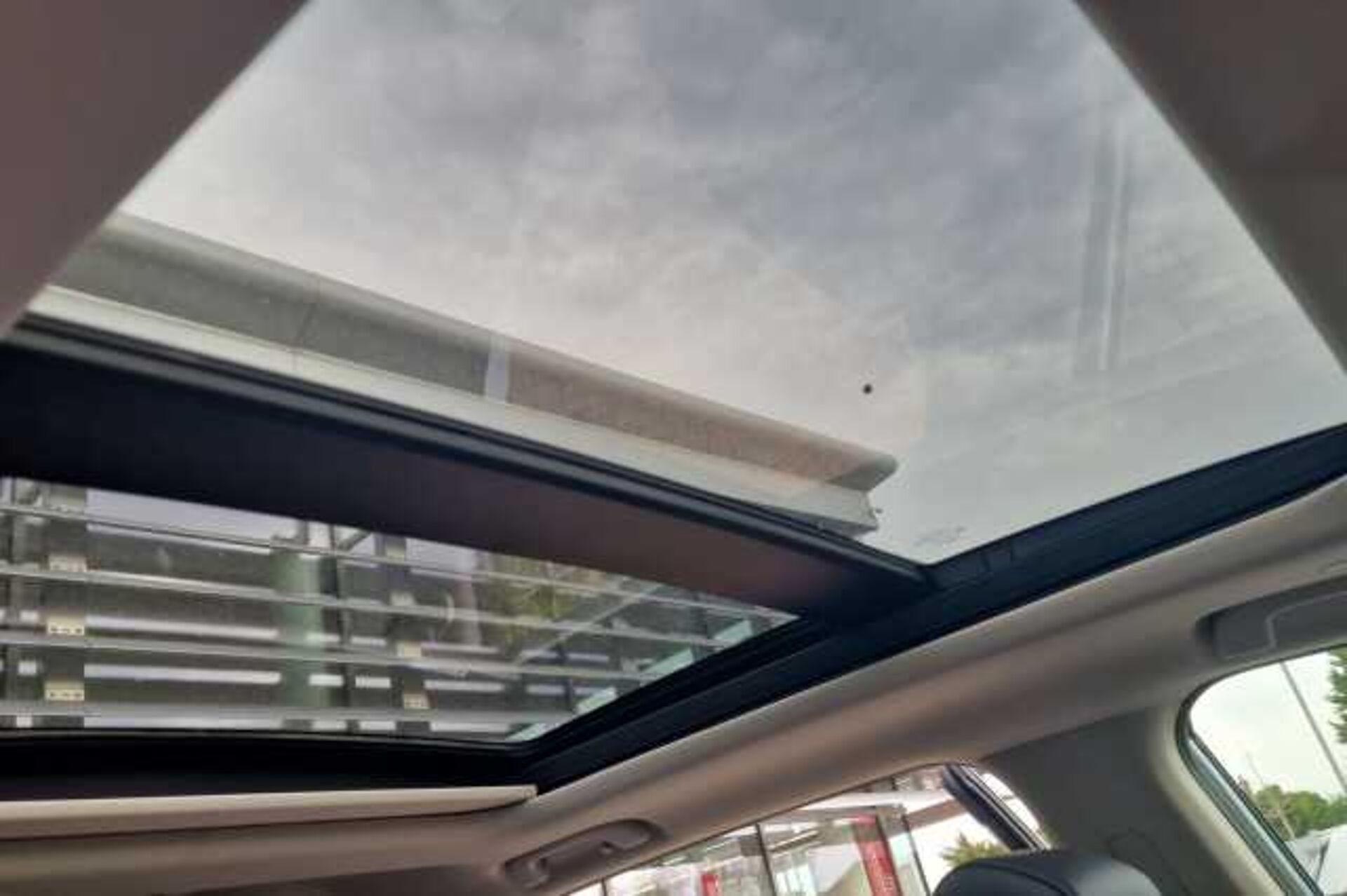 Honda CR-V Hybrid 2.0 eHEV Advance 5dr eCVT 