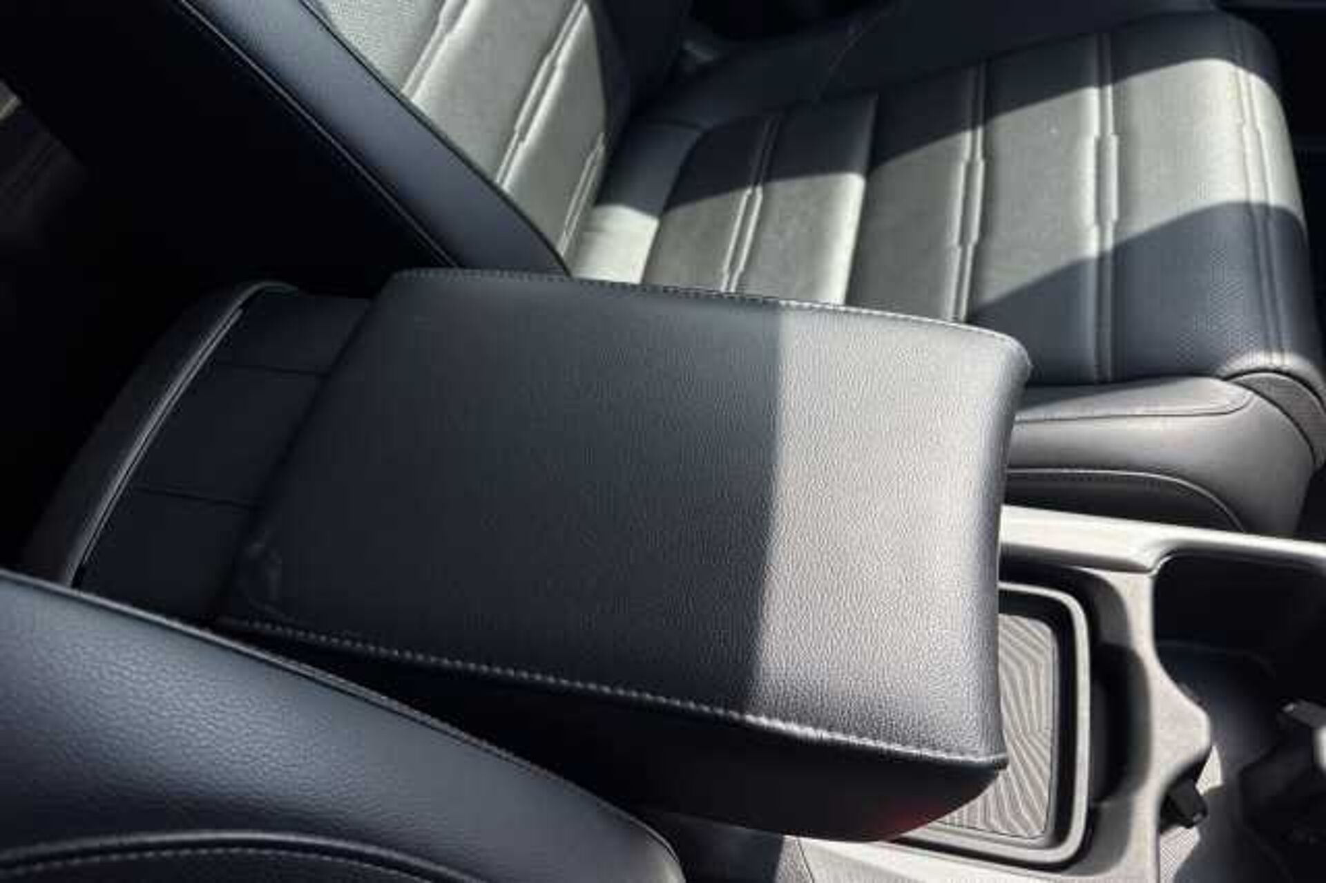 Honda CR-V Hybrid 2.0 i-MMD Hybrid SR 2WD 5dr eCVT 