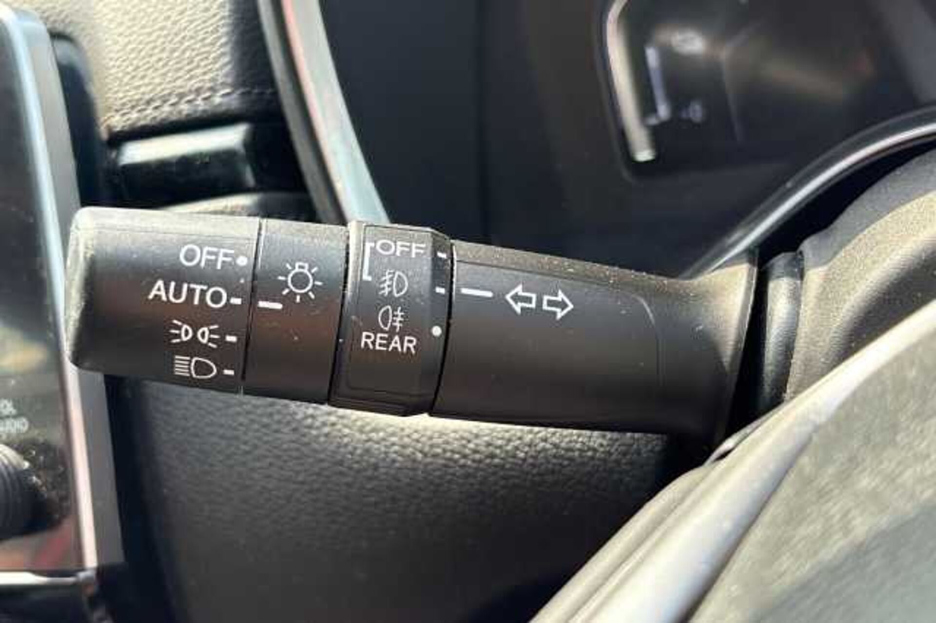 Honda CR-V Hybrid 2.0 i-MMD Hybrid SR 2WD 5dr eCVT 