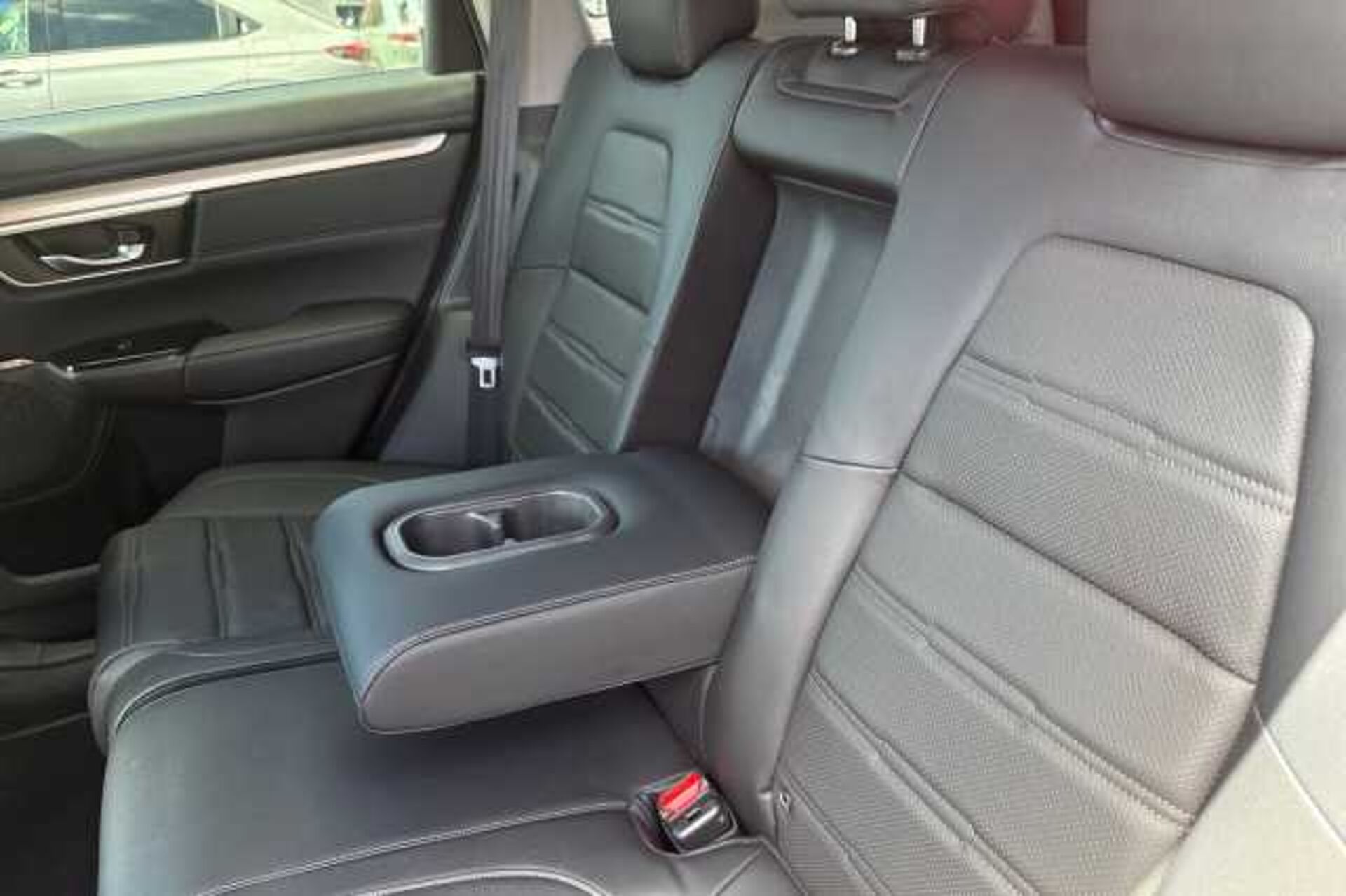 Honda CR-V Hybrid 2.0 i-MMD Hybrid SR 2WD 5dr eCVT 