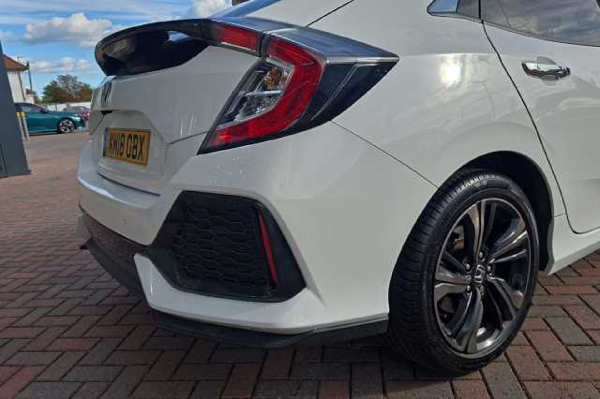 Honda Civic 1.5 VTEC Turbo Prestige 5dr CVT 