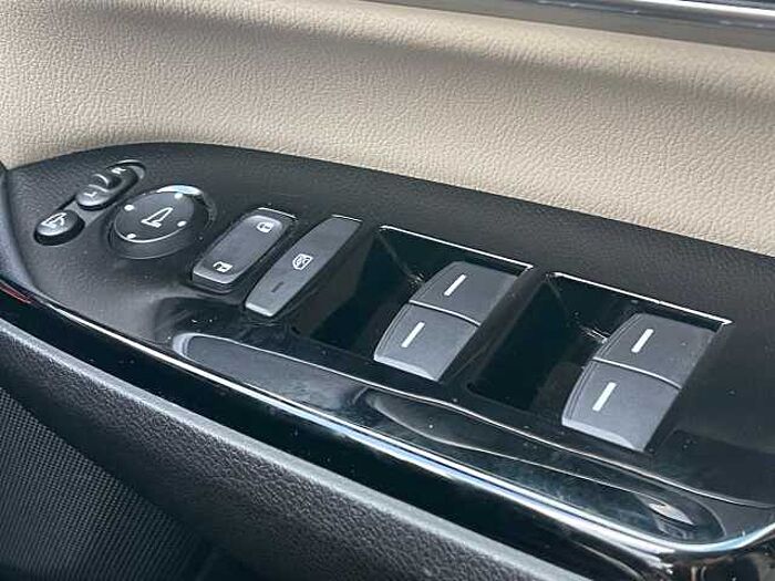 Honda CR-V Hybrid 2.0 i-MMD Hybrid SR 5dr eCVT 