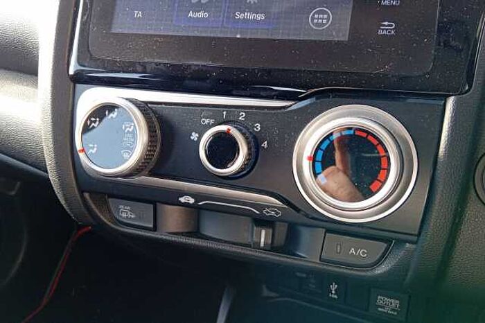 Honda Jazz 1.3 i-VTEC SE 5dr CVT 