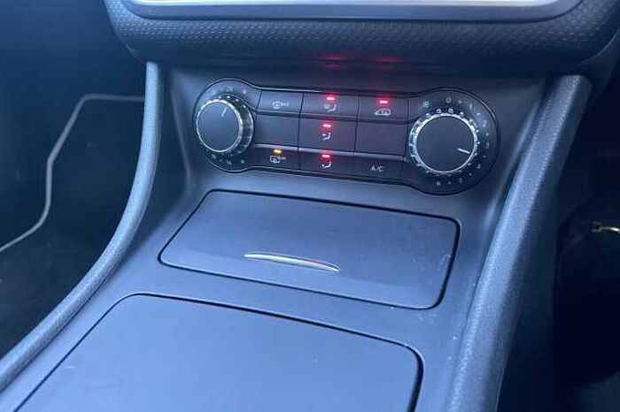 Mercedes-Benz A180 BlueEFFICIENCY Sport 5dr Auto 