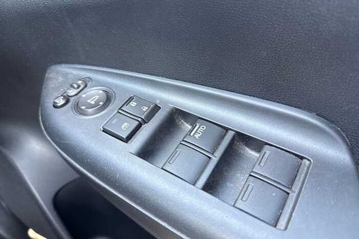 Honda Jazz 1.3 i-VTEC SE Navi 5dr 