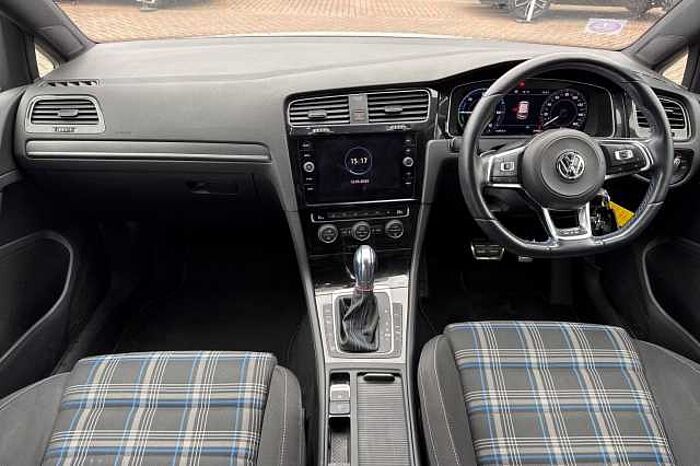 Volkswagen Golf 1.4 TSI GTE Advance 5dr DSG 