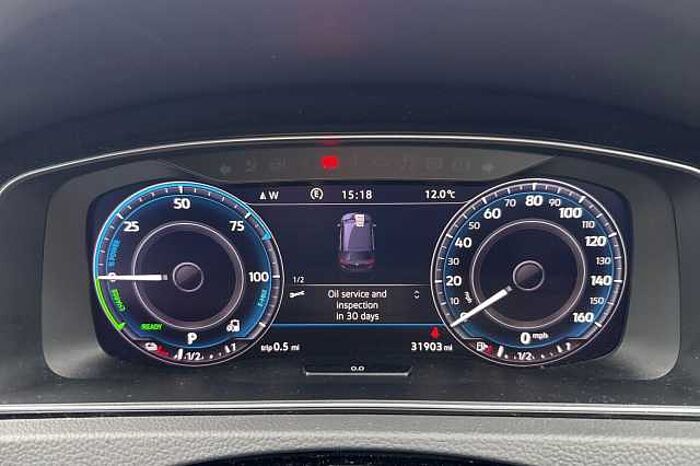 Volkswagen Golf 1.4 TSI GTE Advance 5dr DSG 