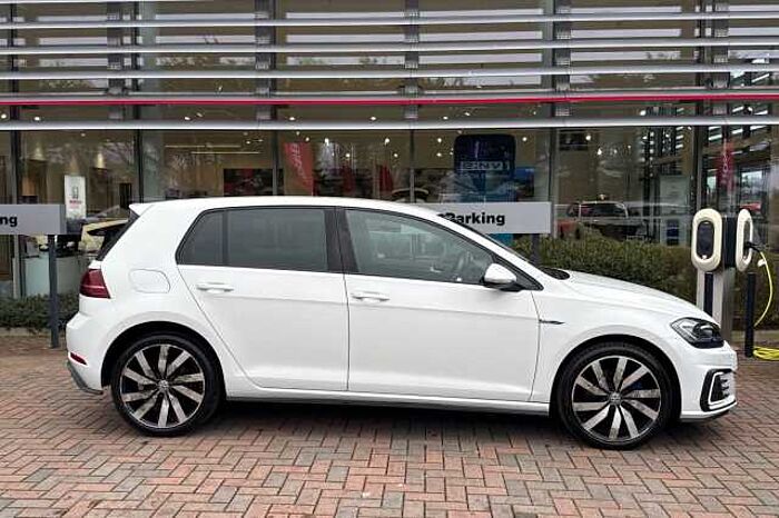 Volkswagen Golf 1.4 TSI GTE Advance 5dr DSG 