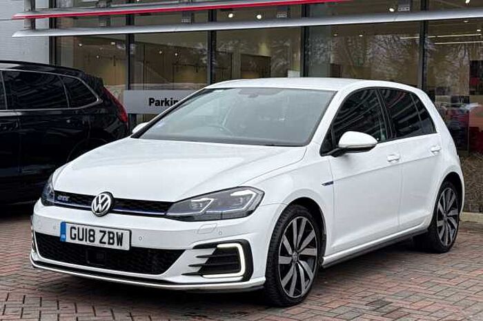 Volkswagen Golf 1.4 TSI GTE Advance 5dr DSG 