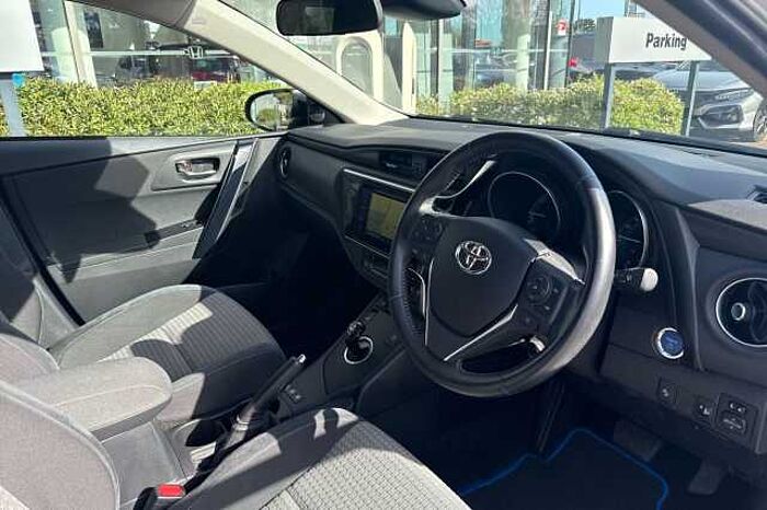Toyota Auris 1.8 Hybrid Design TSS 5dr CVT 
