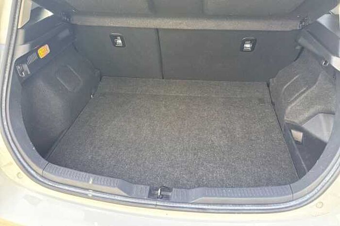 Toyota Auris 1.8 Hybrid Design TSS 5dr CVT 