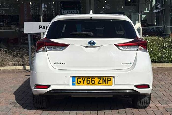 Toyota Auris 1.8 Hybrid Design TSS 5dr CVT 