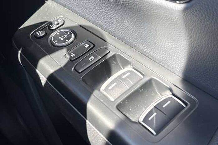 Honda CR-V Hybrid 2.0 eHEV Advance 5dr eCVT 