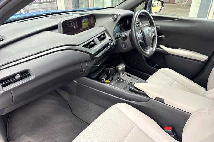 Lexus UX 250h 250h 2.0 Takumi 5dr CVT 