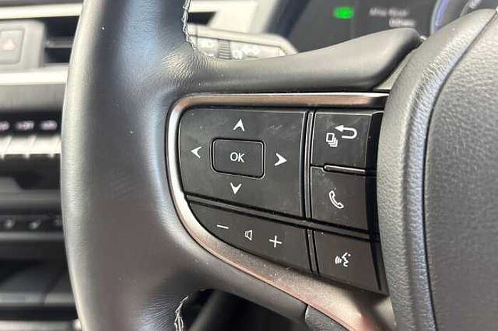Lexus UX 250h 250h 2.0 Takumi 5dr CVT 
