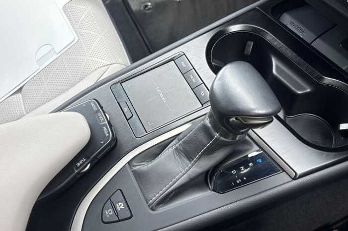 Lexus UX 250h 250h 2.0 Takumi 5dr CVT 