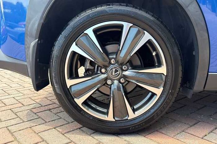Lexus UX 250h 250h 2.0 Takumi 5dr CVT 