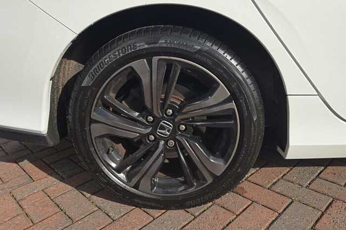 Honda Civic 1.5 VTEC Turbo Prestige 5dr CVT 