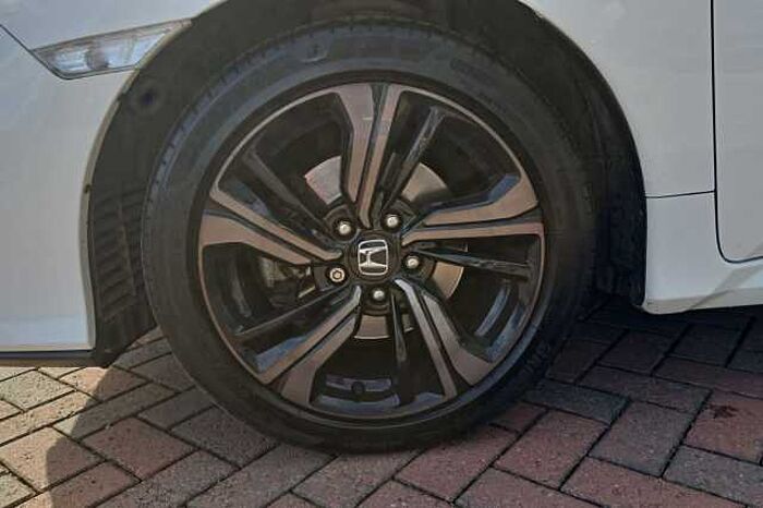 Honda Civic 1.5 VTEC Turbo Prestige 5dr CVT 