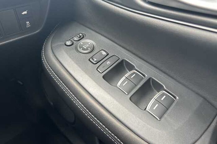 Honda ZR-V e:HEV 2.0 i-MMD (184ps) Advance Hybrid eCVT 
