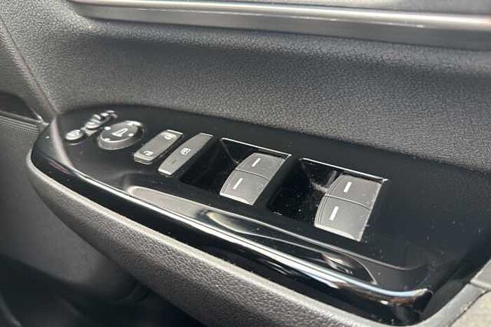 Honda CR-V Hybrid 2.0 i-MMD Hybrid SE 2WD 5dr eCVT 